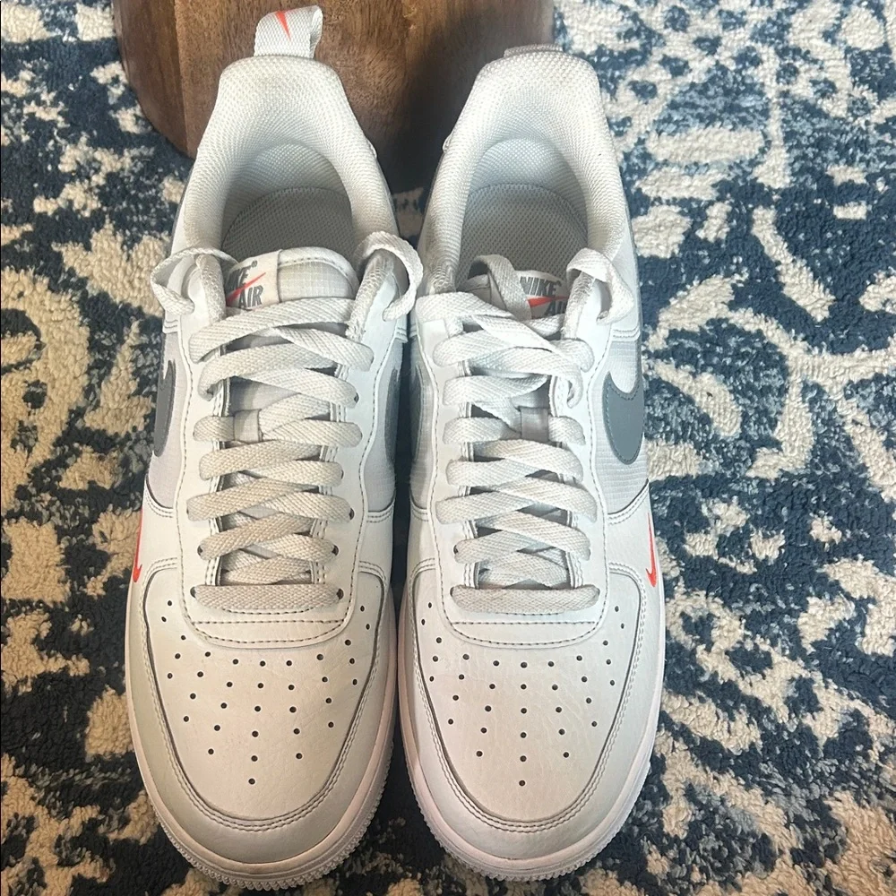 Nike White and Gray Athletic Shoes - Picture 5 of 5